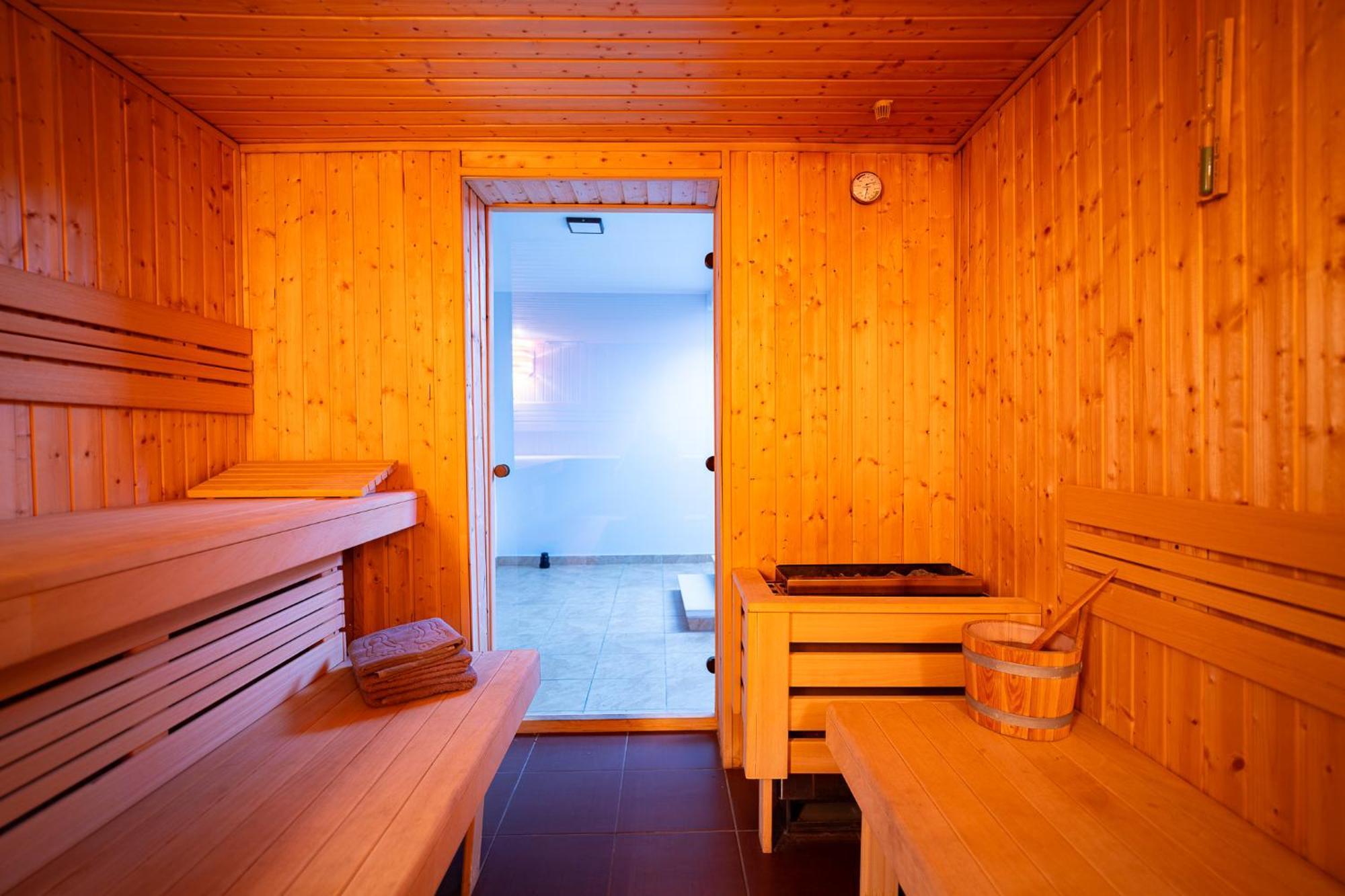 Villa Sinaloa-Spa Руда-Слёнска Экстерьер фото